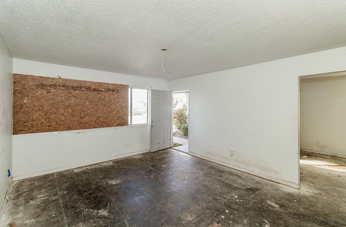 2970 S Martin L King Jr Blvd, Fresno, CA 93706