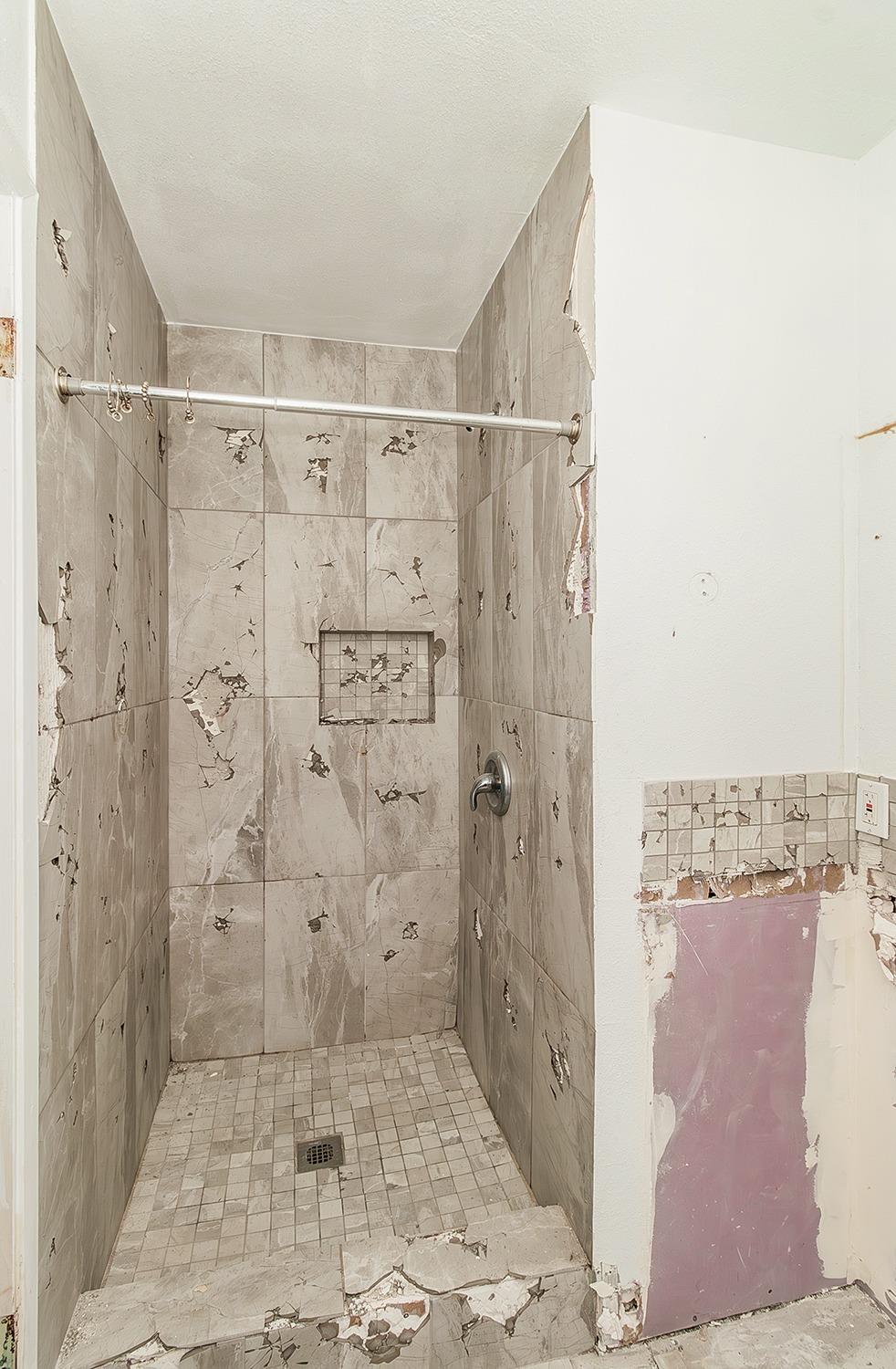 2970 S Martin L King Jr Blvd, Fresno, CA 93706