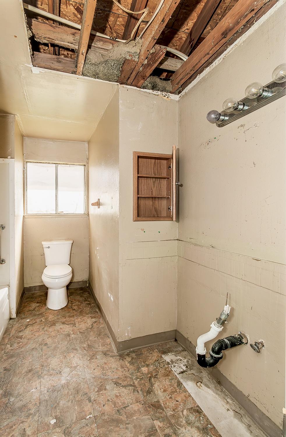 2970 S Martin L King Jr Blvd, Fresno, CA 93706