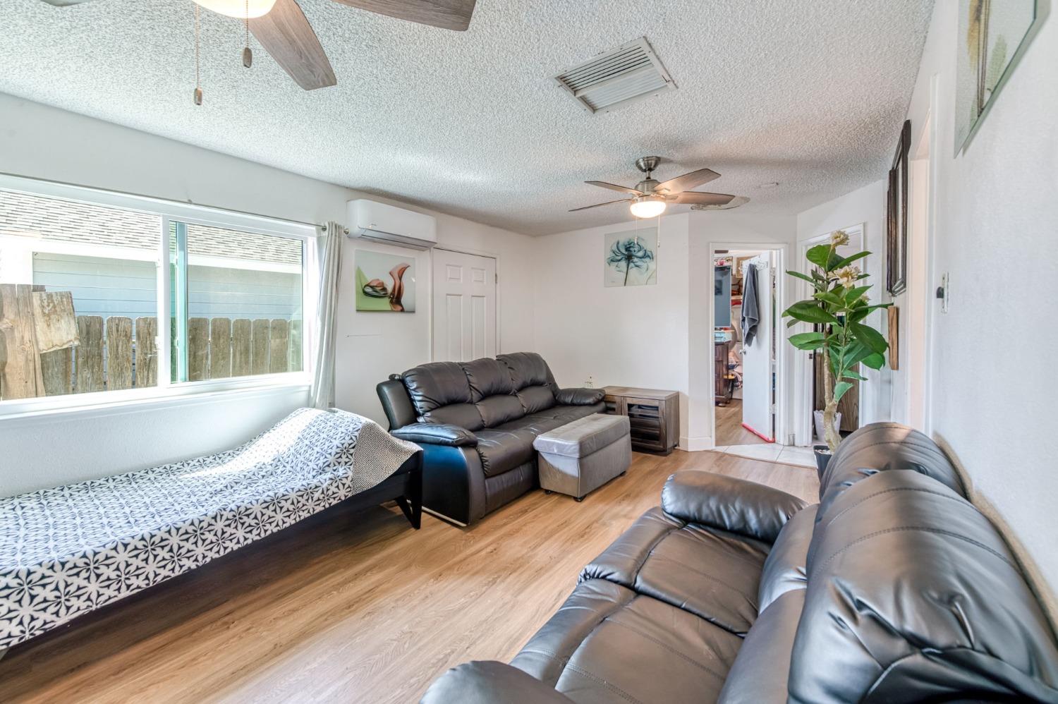 1245 F St, Reedley, CA 93654
