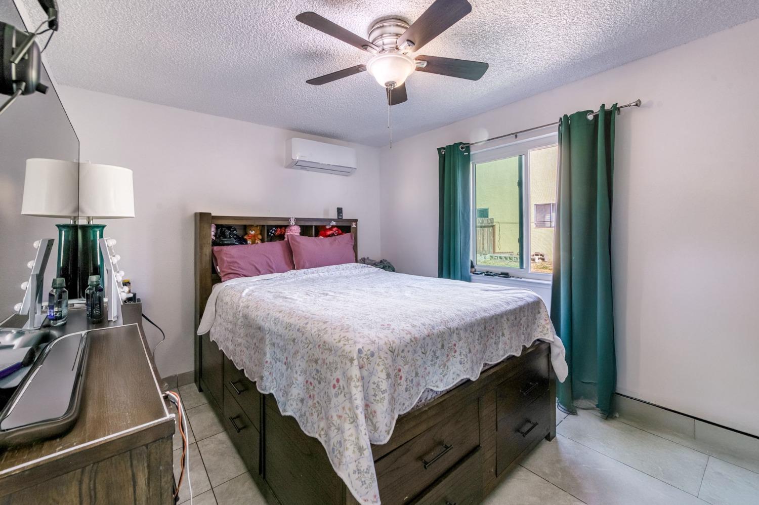 1245 F St, Reedley, CA 93654