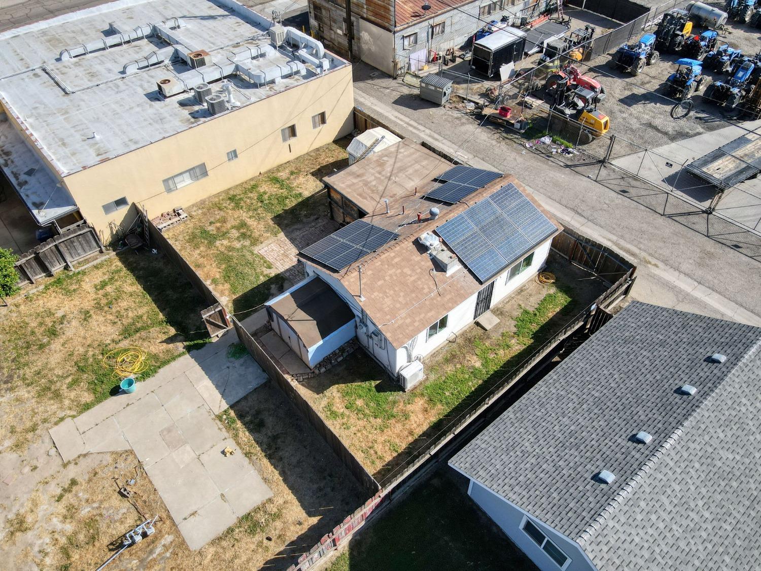 1245 F St, Reedley, CA 93654
