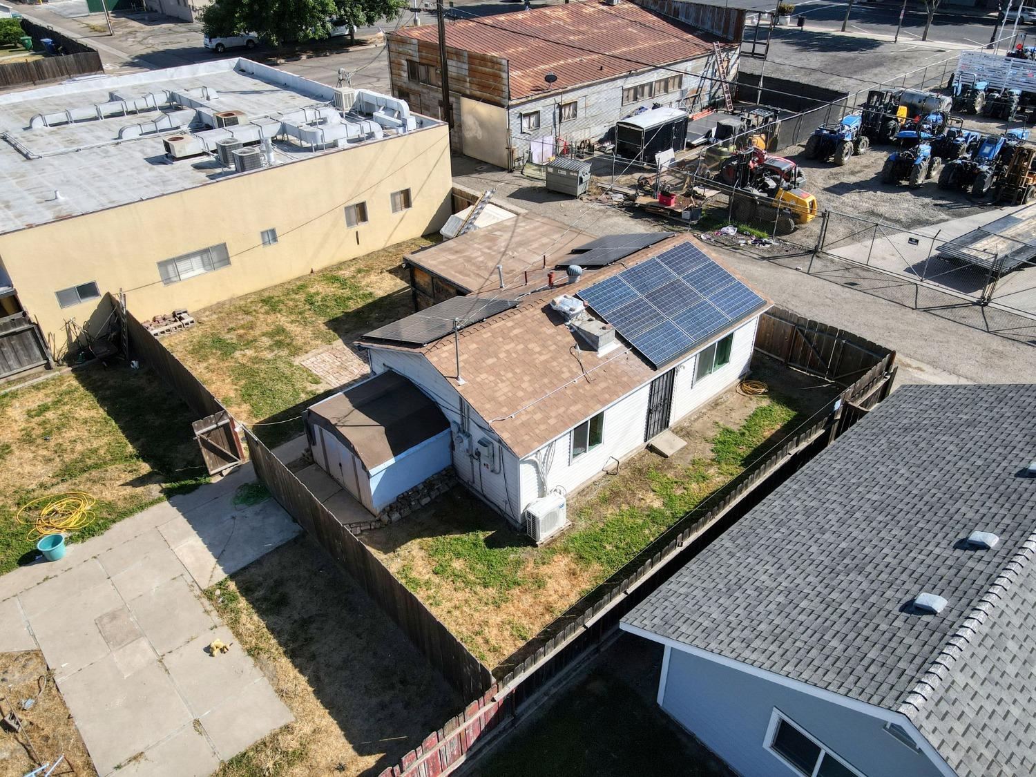 1245 F St, Reedley, CA 93654