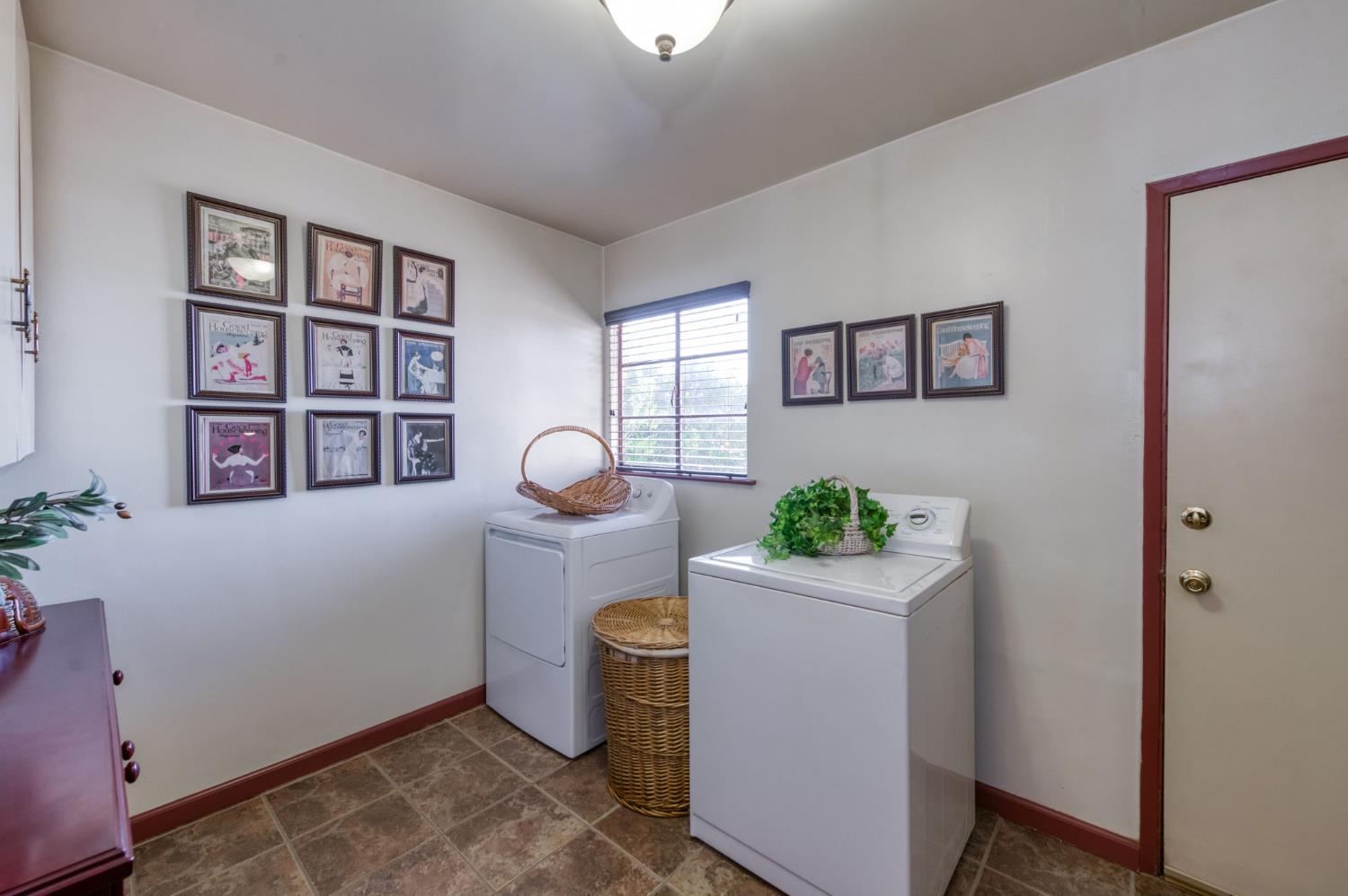 43125 Road 80, Dinuba, CA 93618