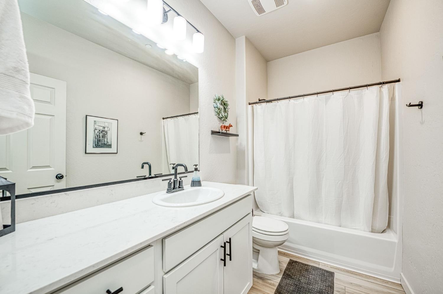 1965 E Evening Glow Ave, Reedley, CA 93654