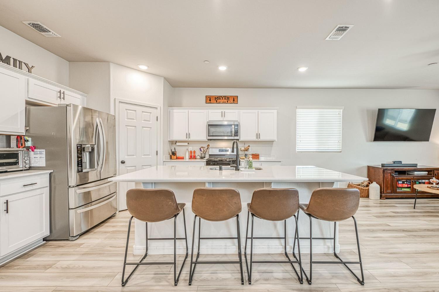 1965 E Evening Glow Ave, Reedley, CA 93654