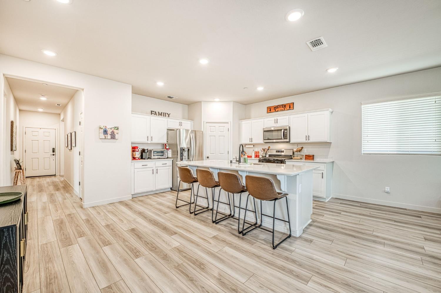 1965 E Evening Glow Ave, Reedley, CA 93654