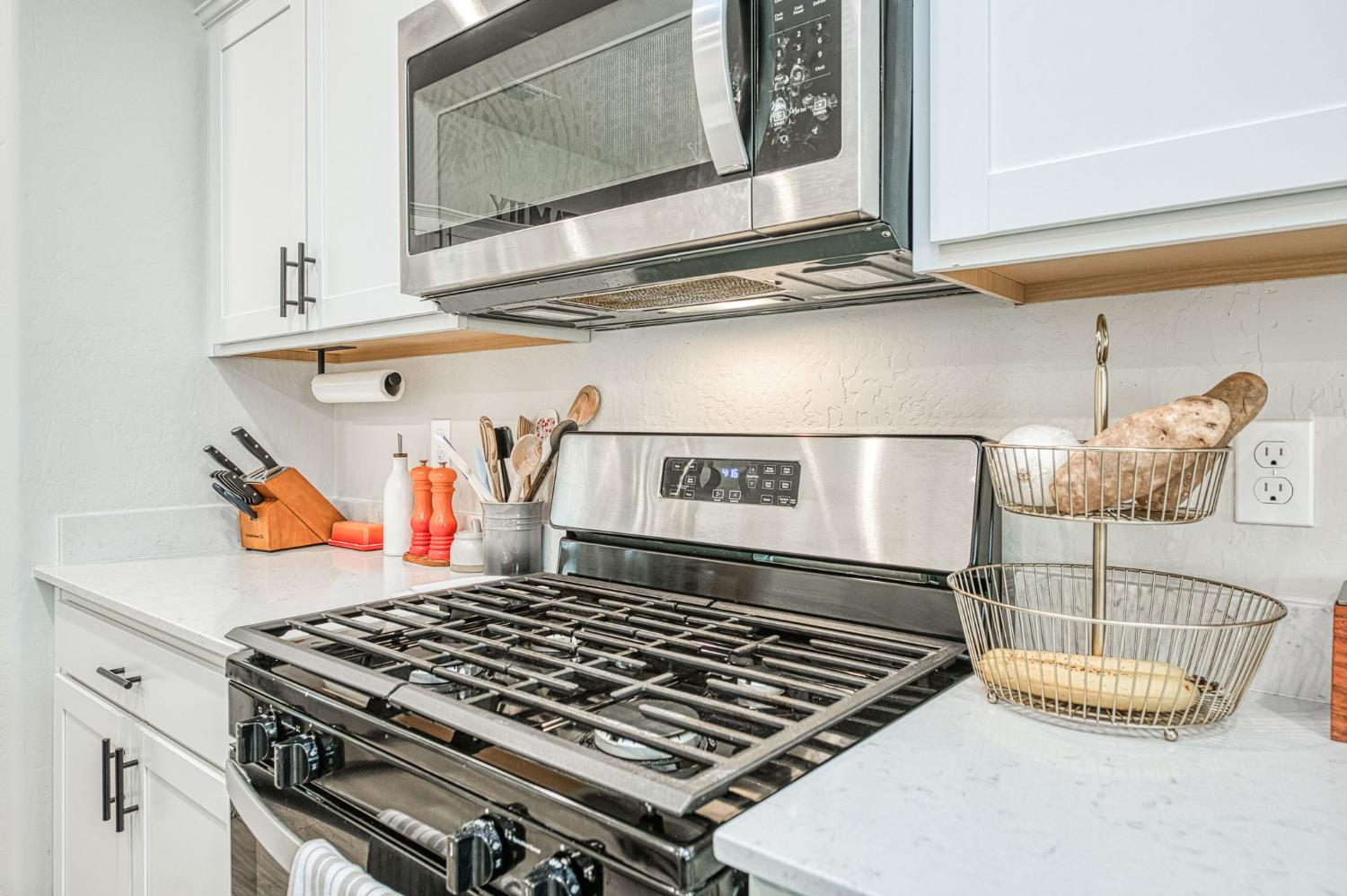 1965 E Evening Glow Ave, Reedley, CA 93654