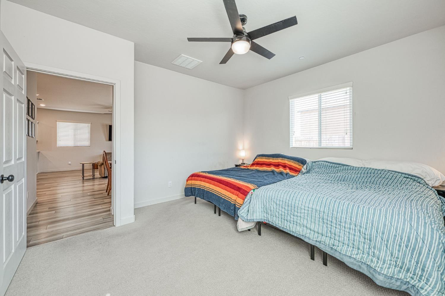 1965 E Evening Glow Ave, Reedley, CA 93654