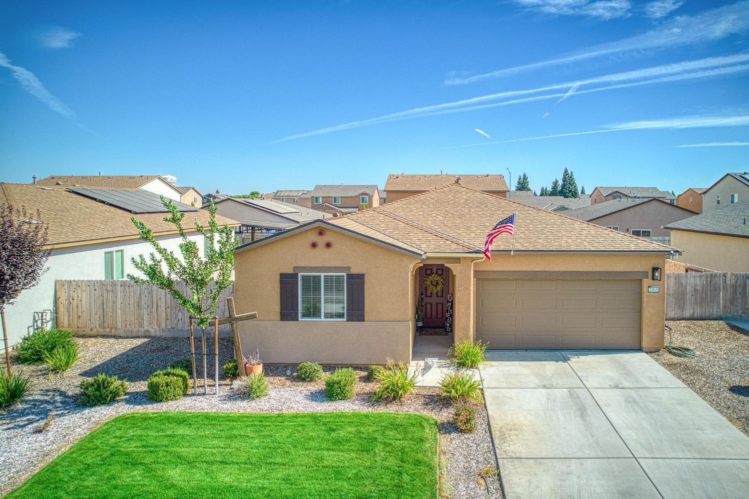 1965 E Evening Glow Ave, Reedley, CA 93654
