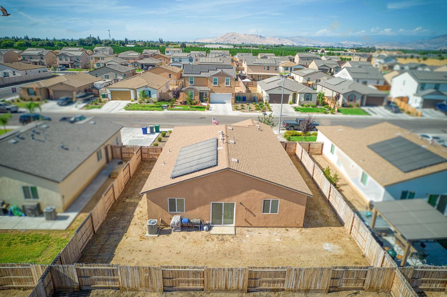 1965 E Evening Glow Ave, Reedley, CA 93654