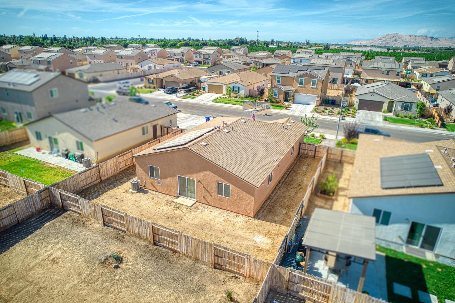1965 E Evening Glow Ave, Reedley, CA 93654