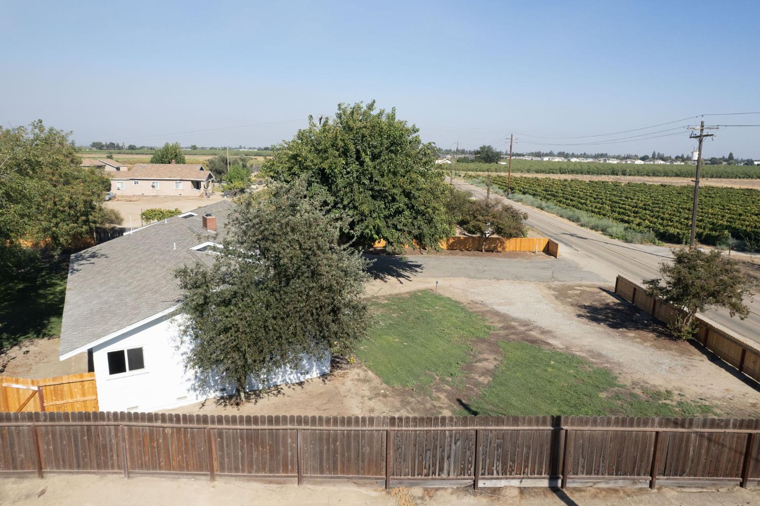 12390 E Kamm Ave, Kingsburg, CA 93631
