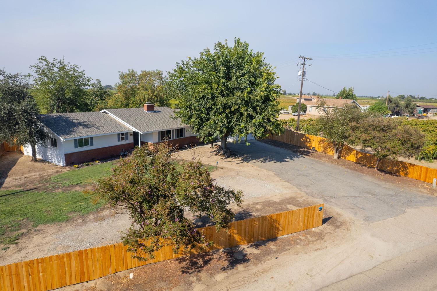12390 E Kamm Ave, Kingsburg, CA 93631
