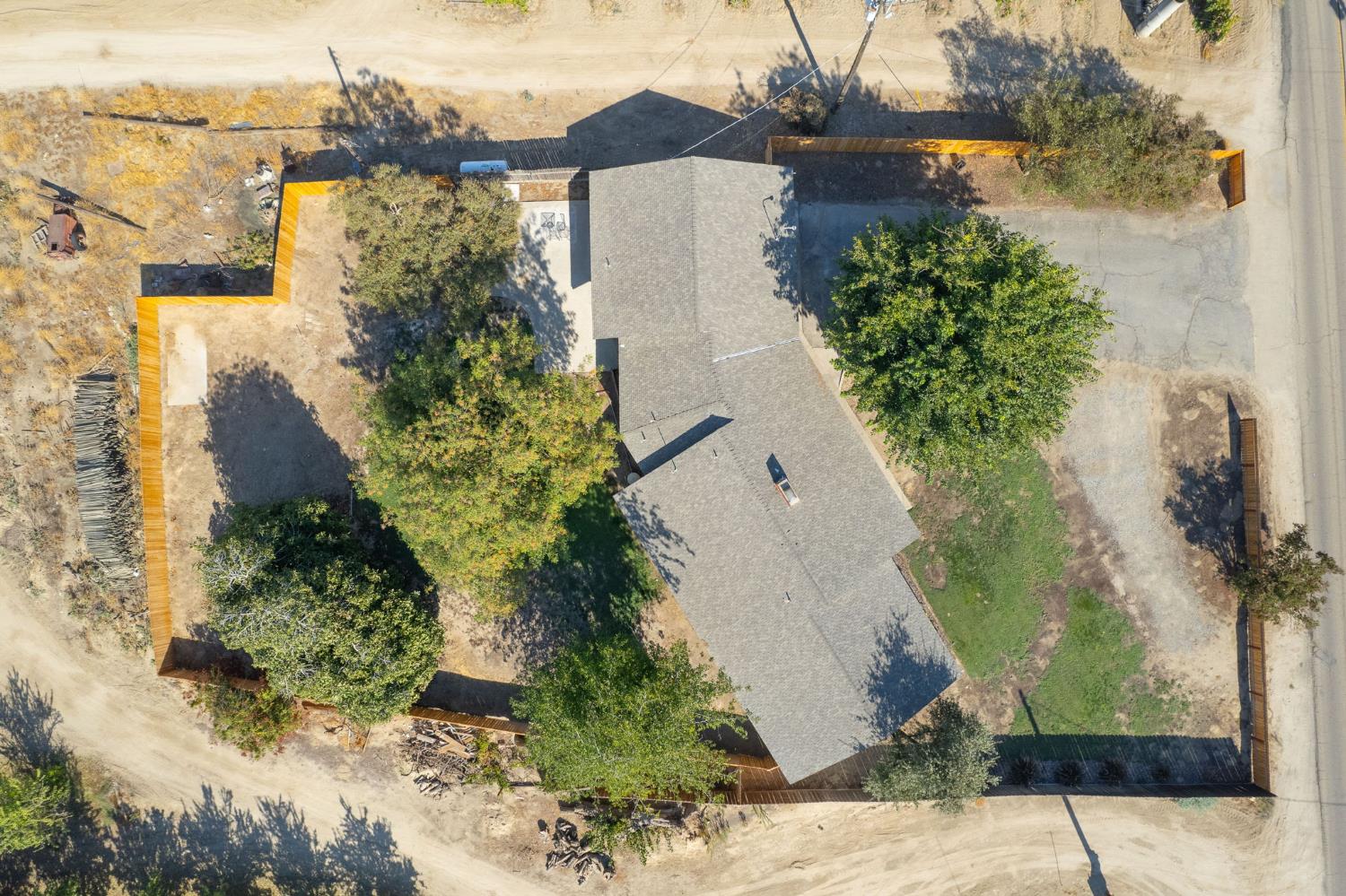 12390 E Kamm Ave, Kingsburg, CA 93631
