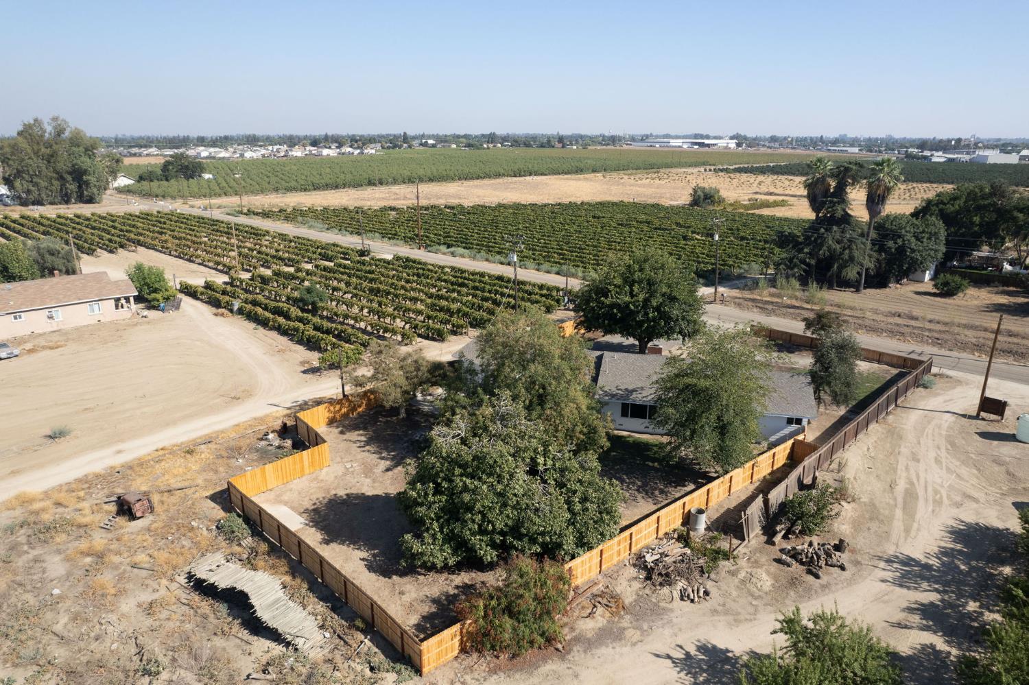 12390 E Kamm Ave, Kingsburg, CA 93631