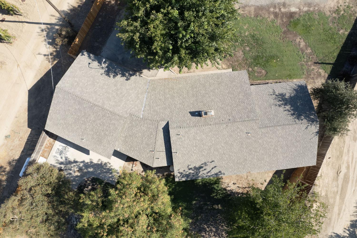 12390 E Kamm Ave, Kingsburg, CA 93631