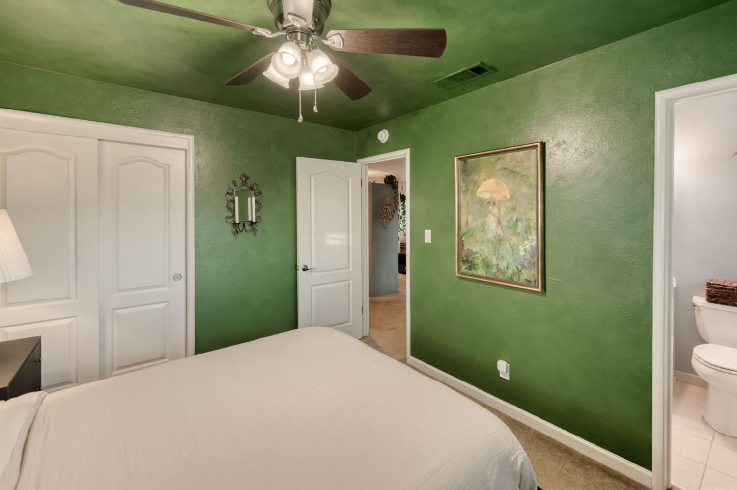 544 Rall Ave, Clovis, CA 93612