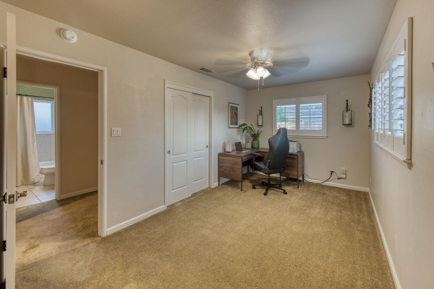 544 Rall Ave, Clovis, CA 93612