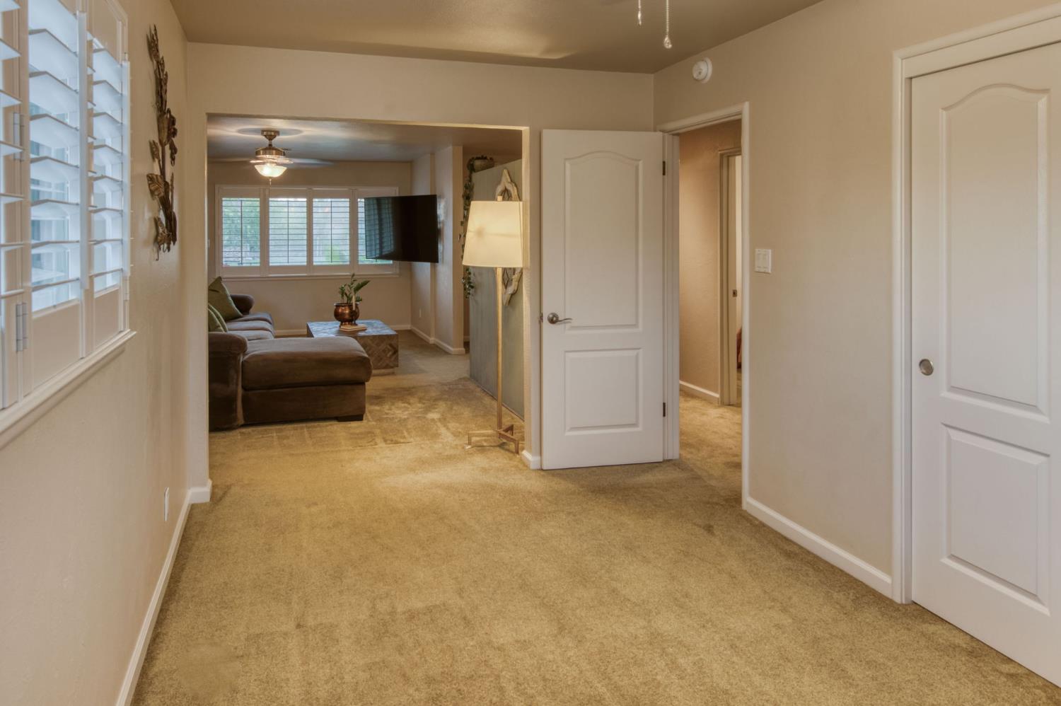 544 Rall Ave, Clovis, CA 93612