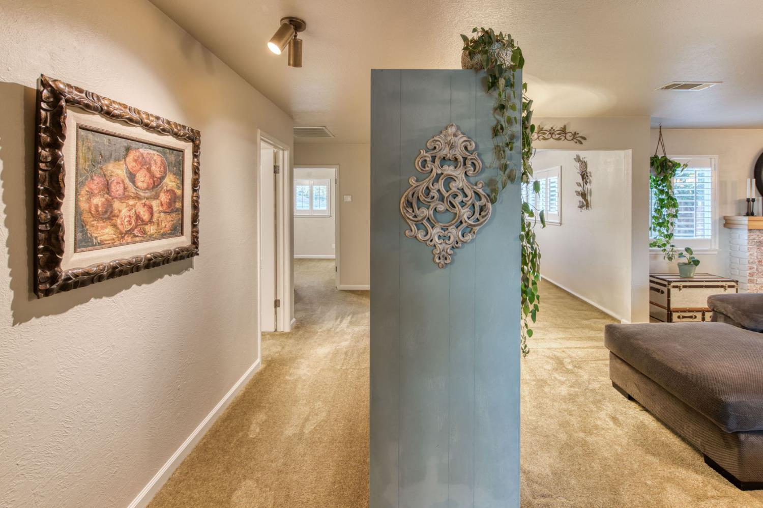 544 Rall Ave, Clovis, CA 93612