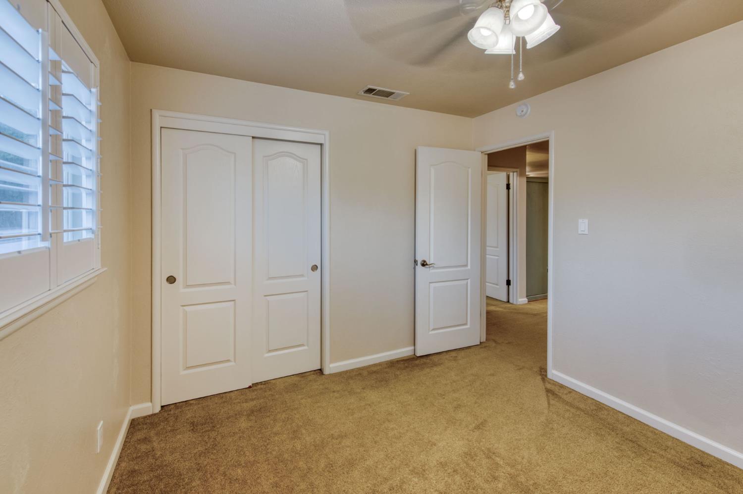 544 Rall Ave, Clovis, CA 93612