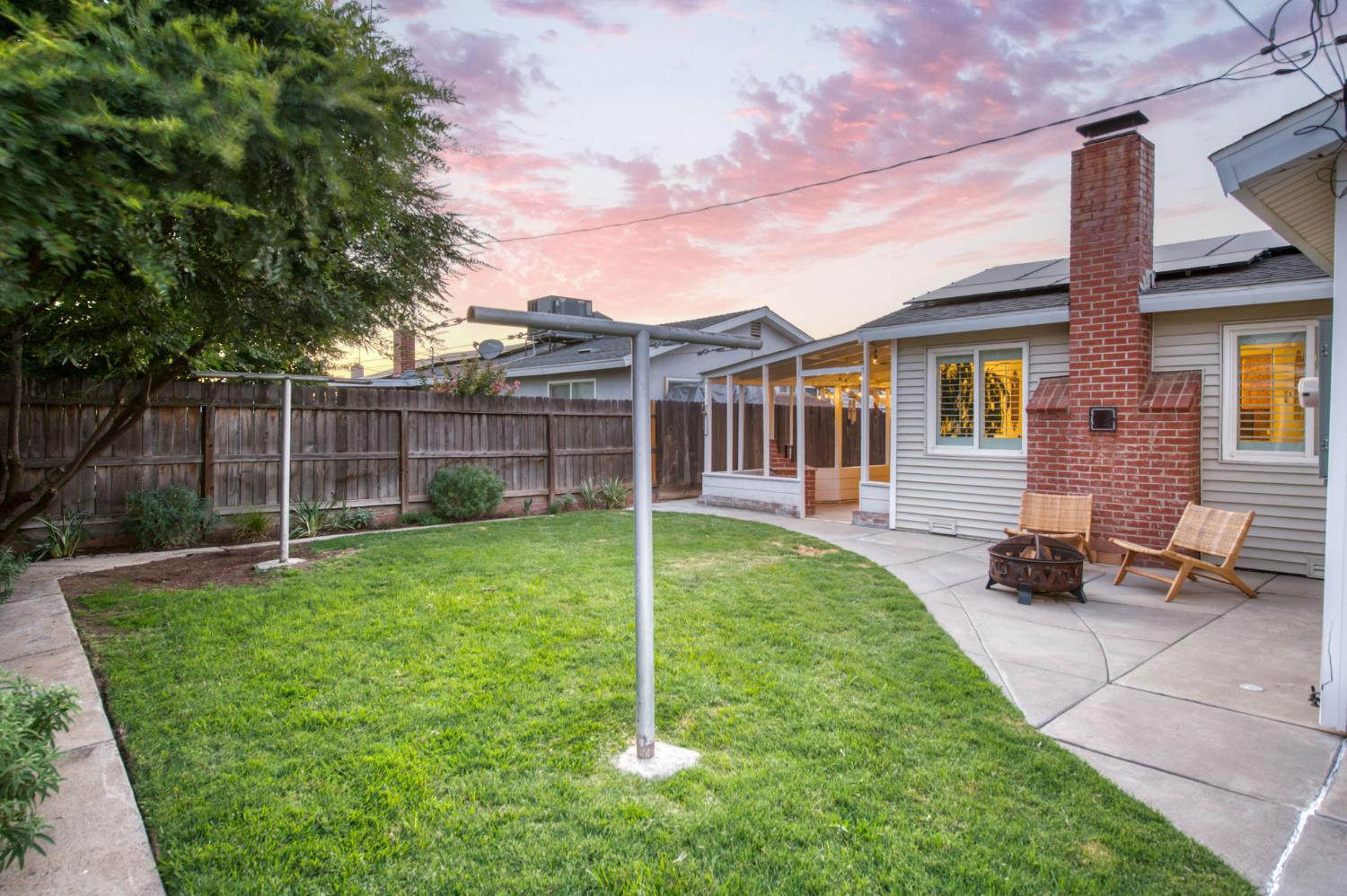 544 Rall Ave, Clovis, CA 93612