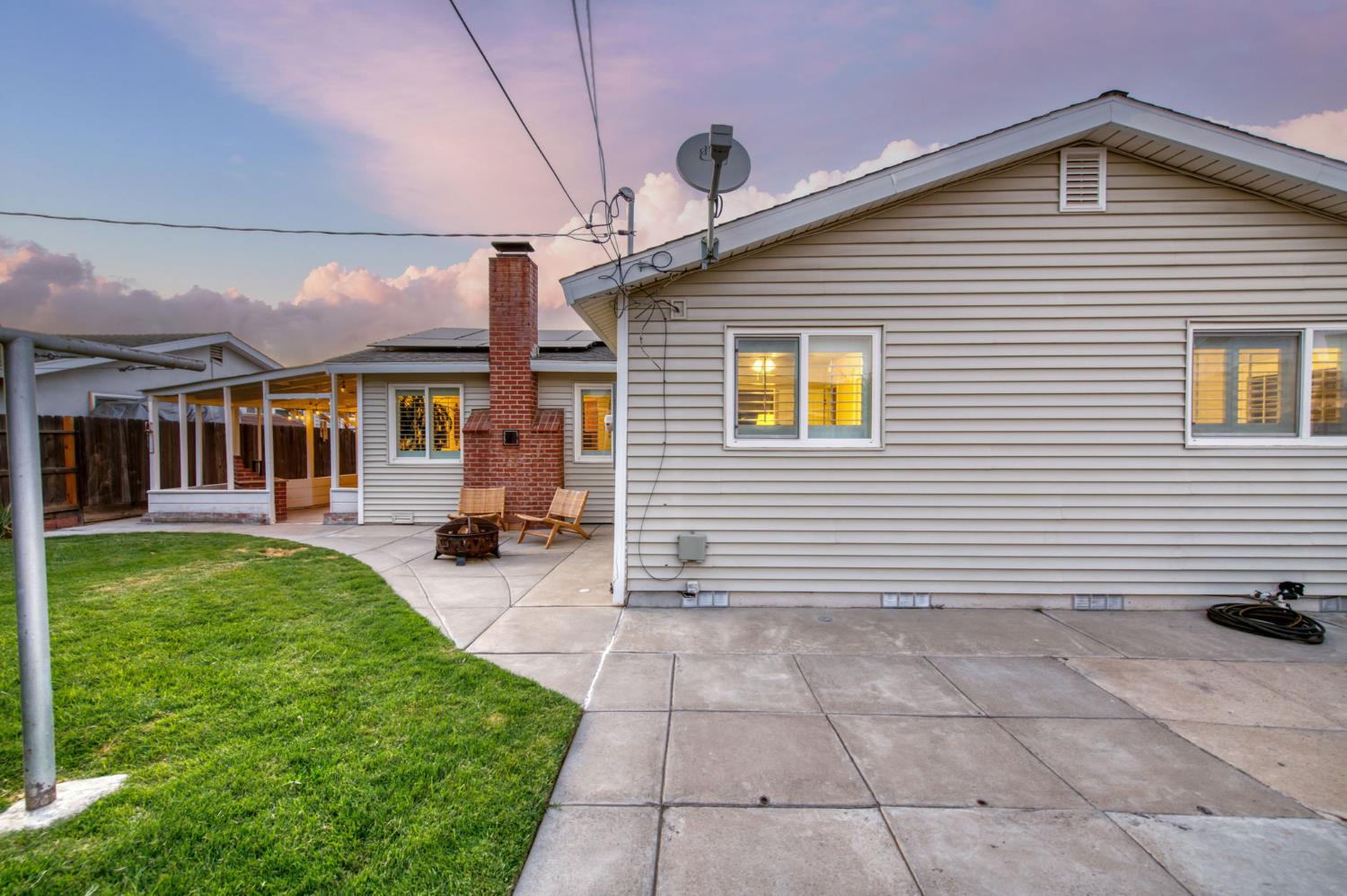 544 Rall Ave, Clovis, CA 93612
