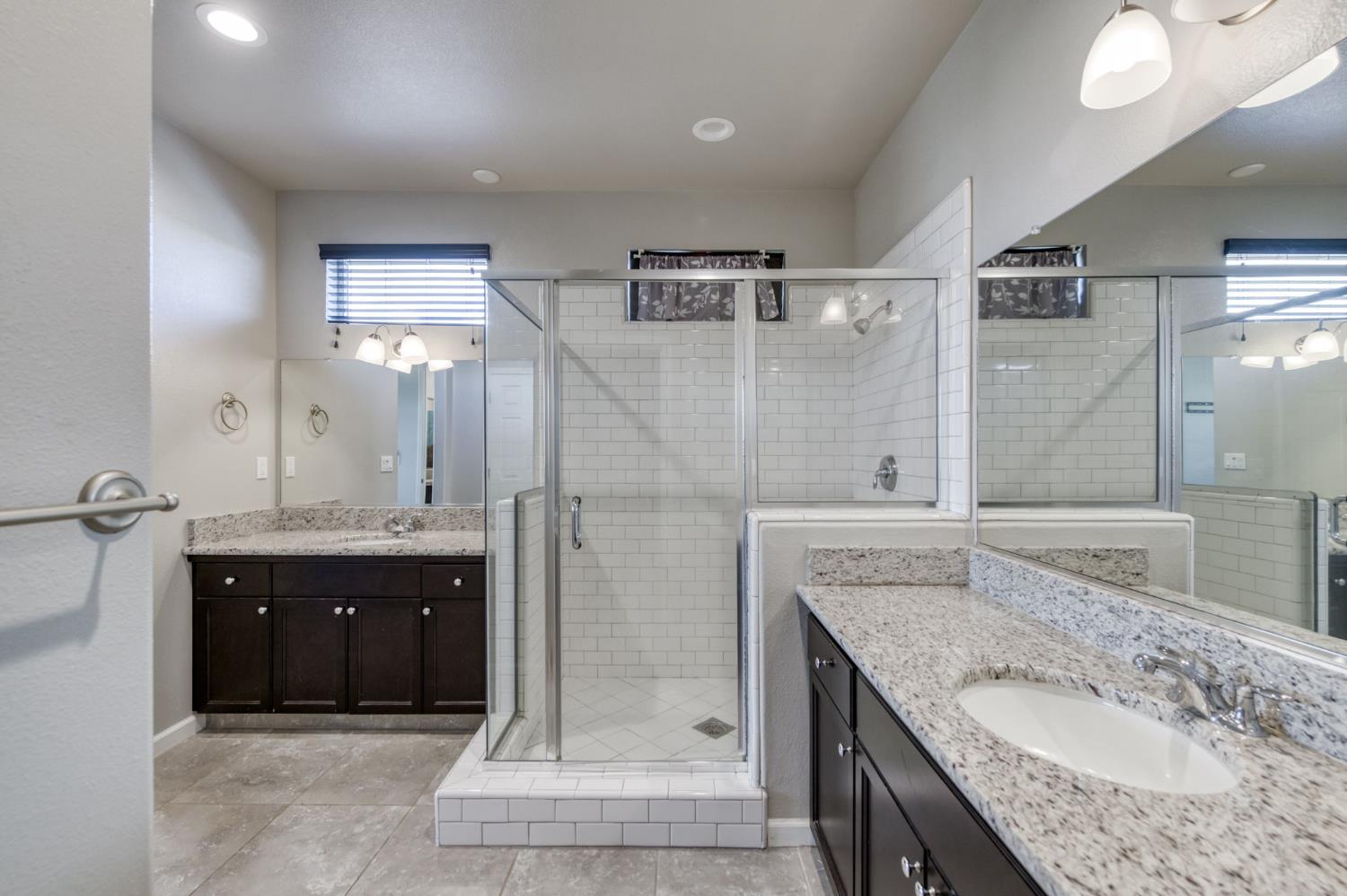 3975 Ramona Ave, Clovis, CA 93619