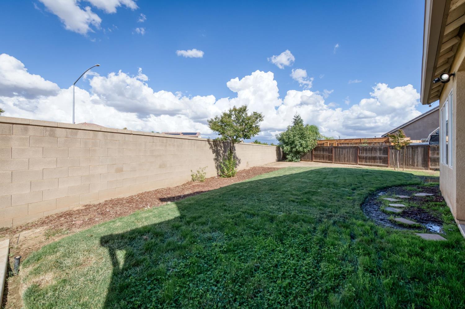 3975 Ramona Ave, Clovis, CA 93619