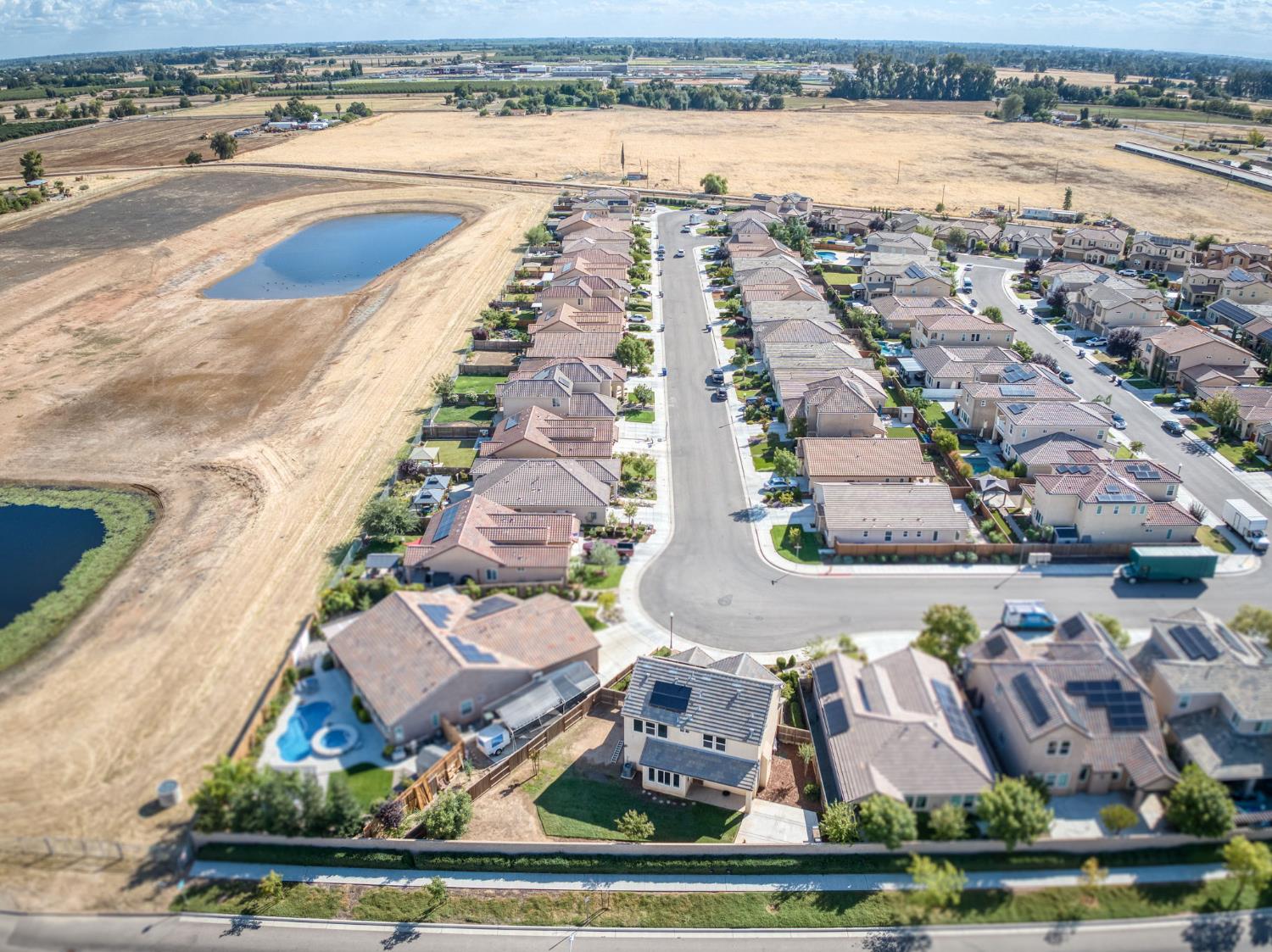 3975 Ramona Ave, Clovis, CA 93619