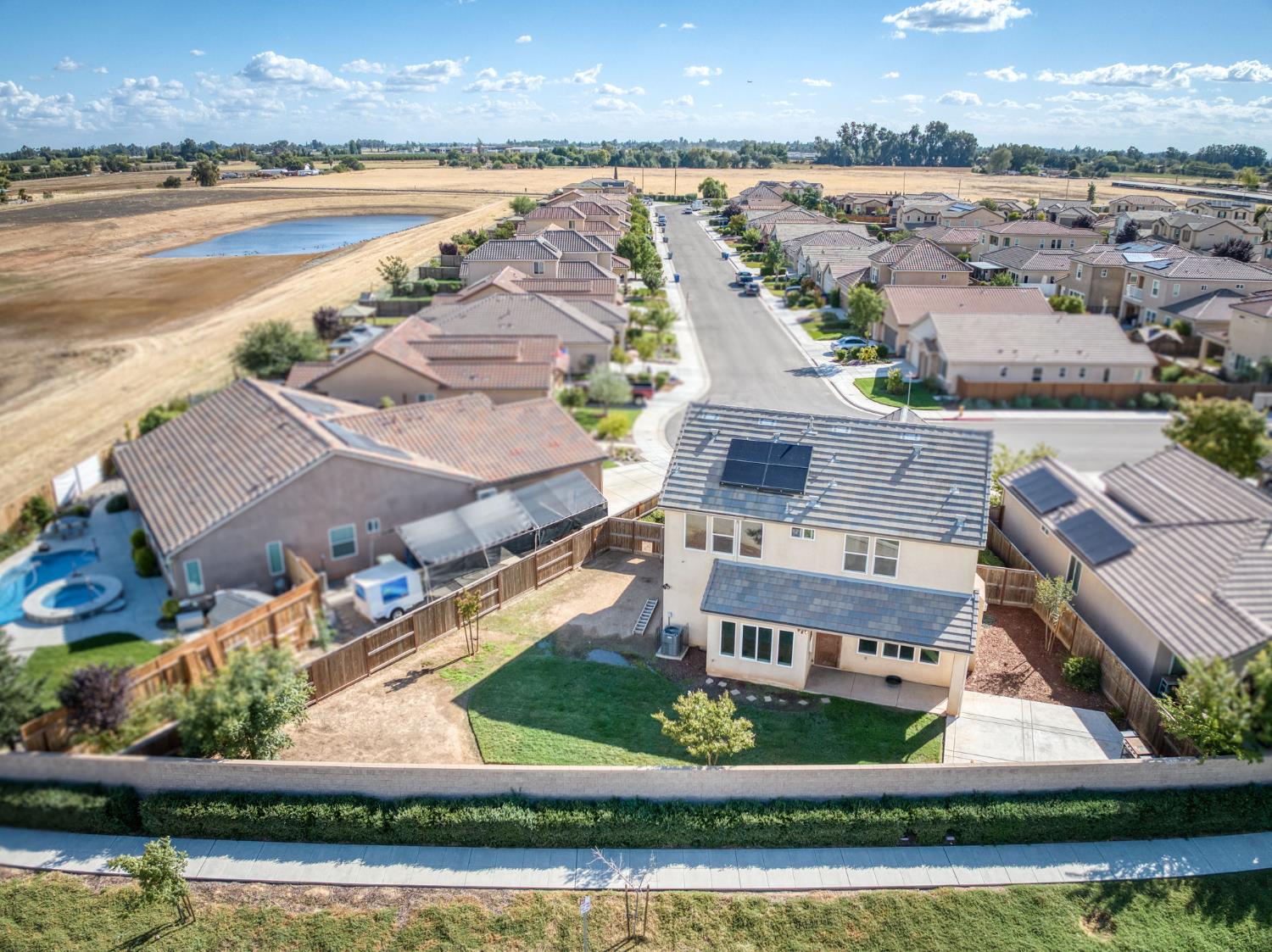 3975 Ramona Ave, Clovis, CA 93619