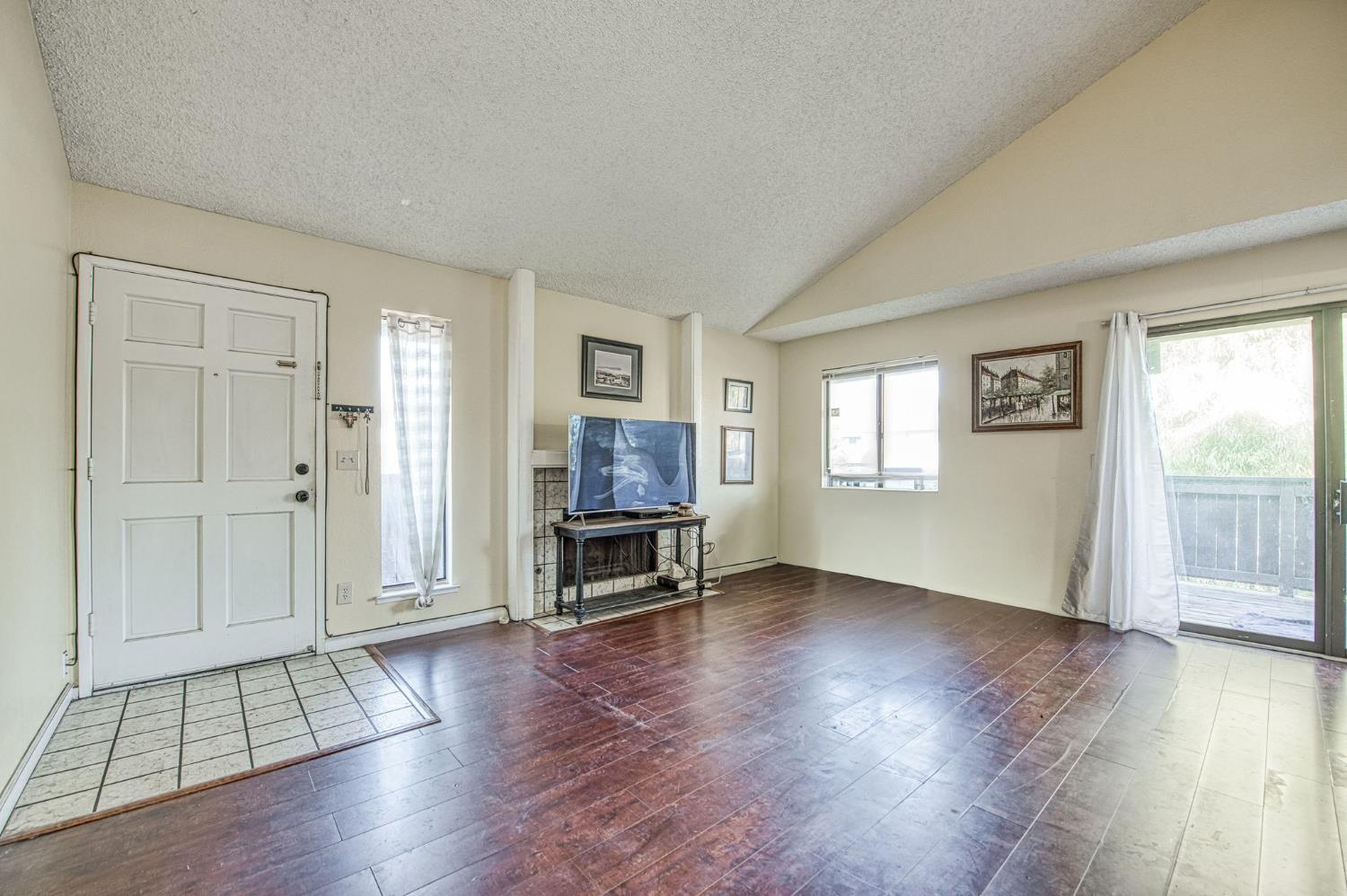 1151 S Chestnut Ave #237, Fresno, CA 93702