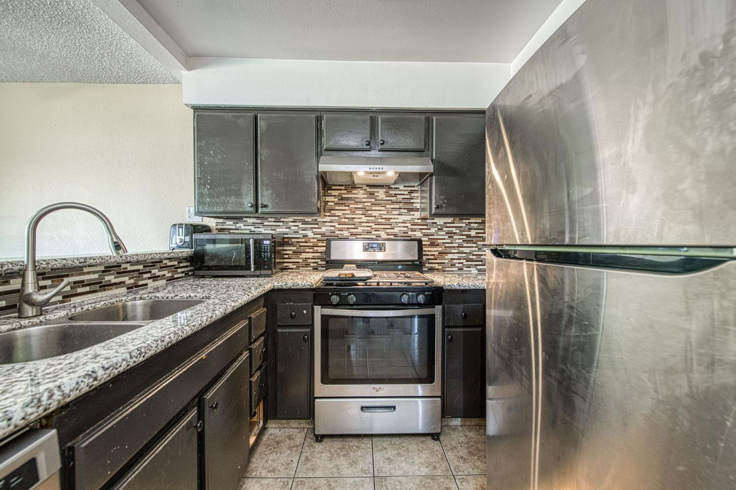 1151 S Chestnut Ave #237, Fresno, CA 93702