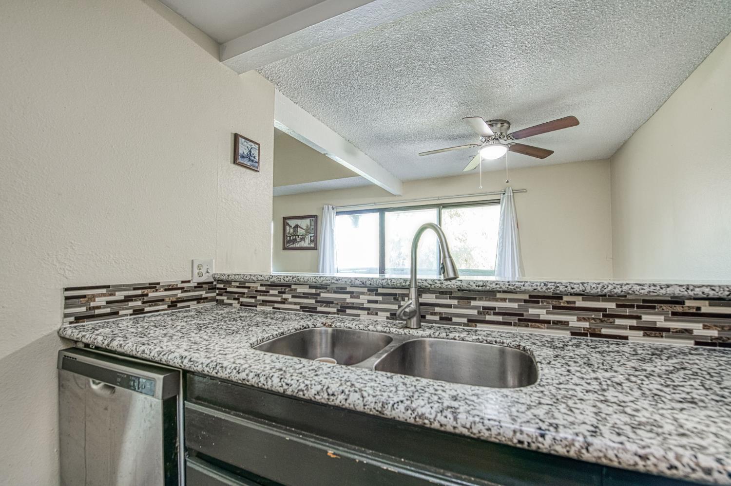 1151 S Chestnut Ave #237, Fresno, CA 93702