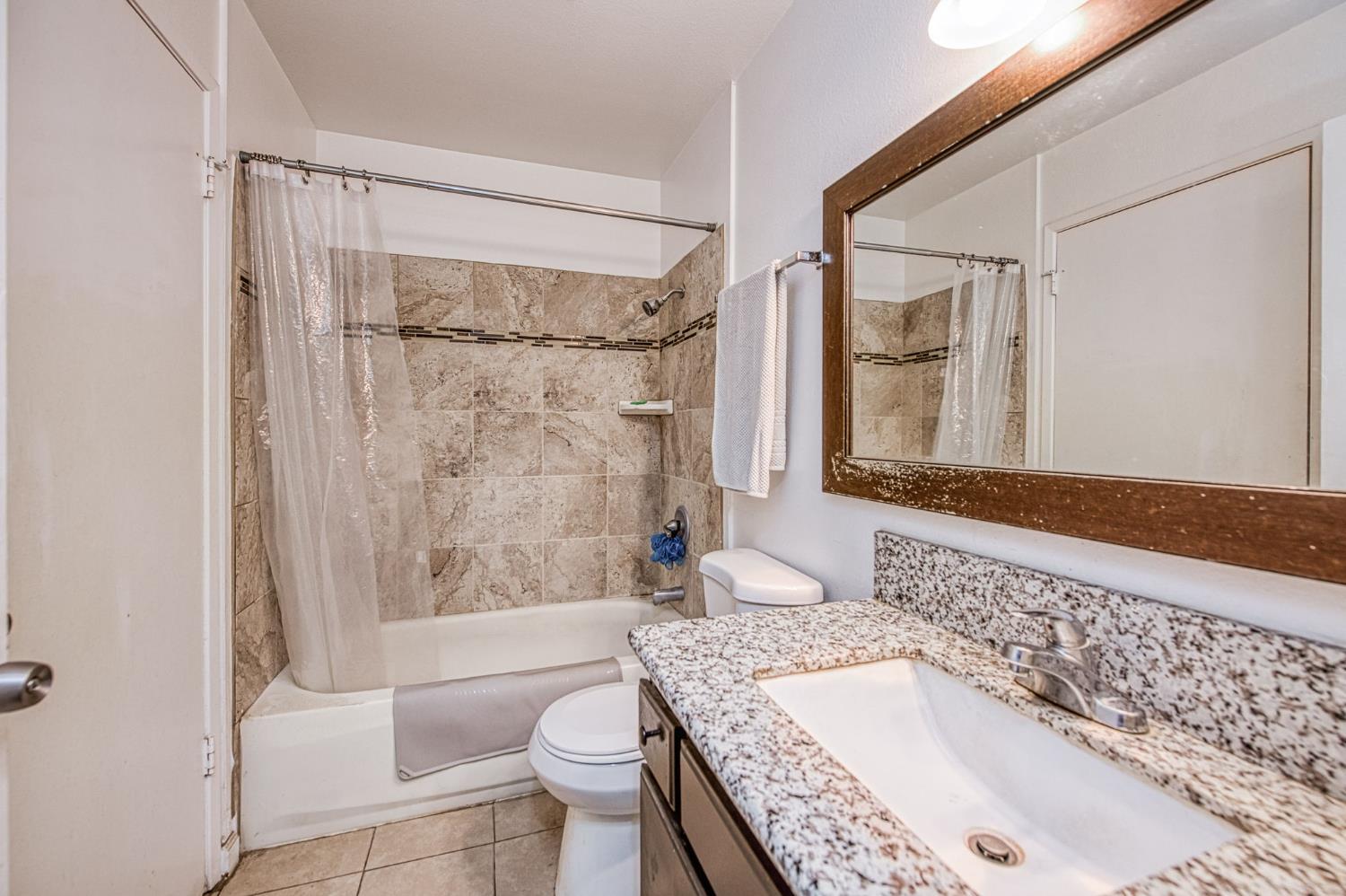 1151 S Chestnut Ave #237, Fresno, CA 93702
