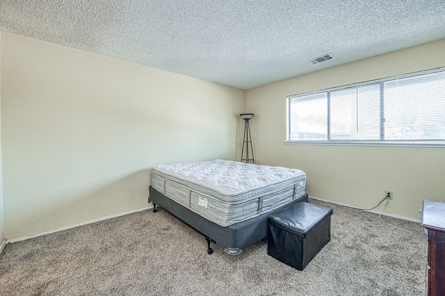 1151 S Chestnut Ave #237, Fresno, CA 93702