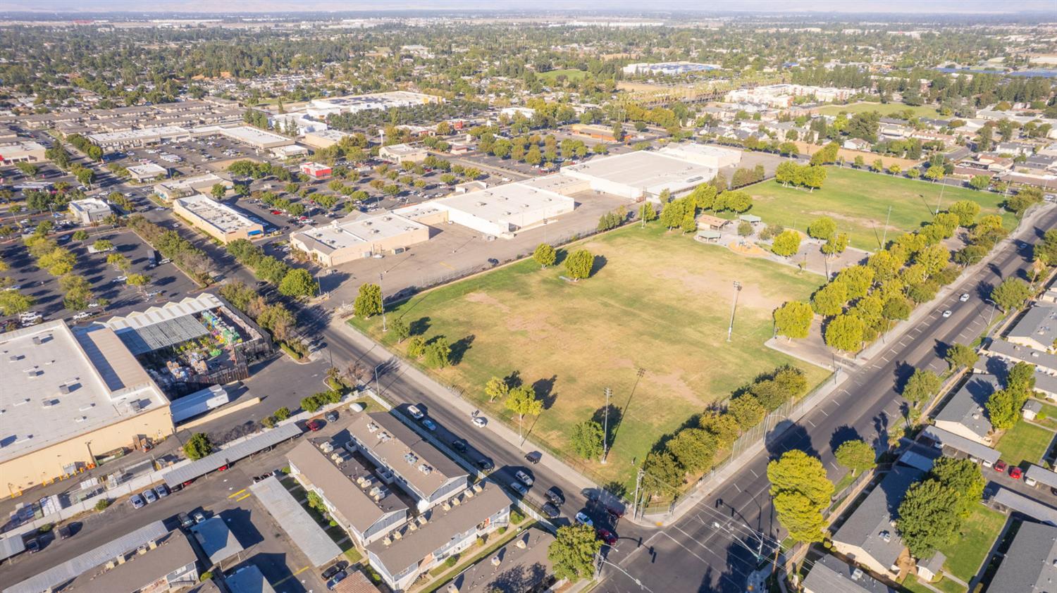1151 S Chestnut Ave #237, Fresno, CA 93702