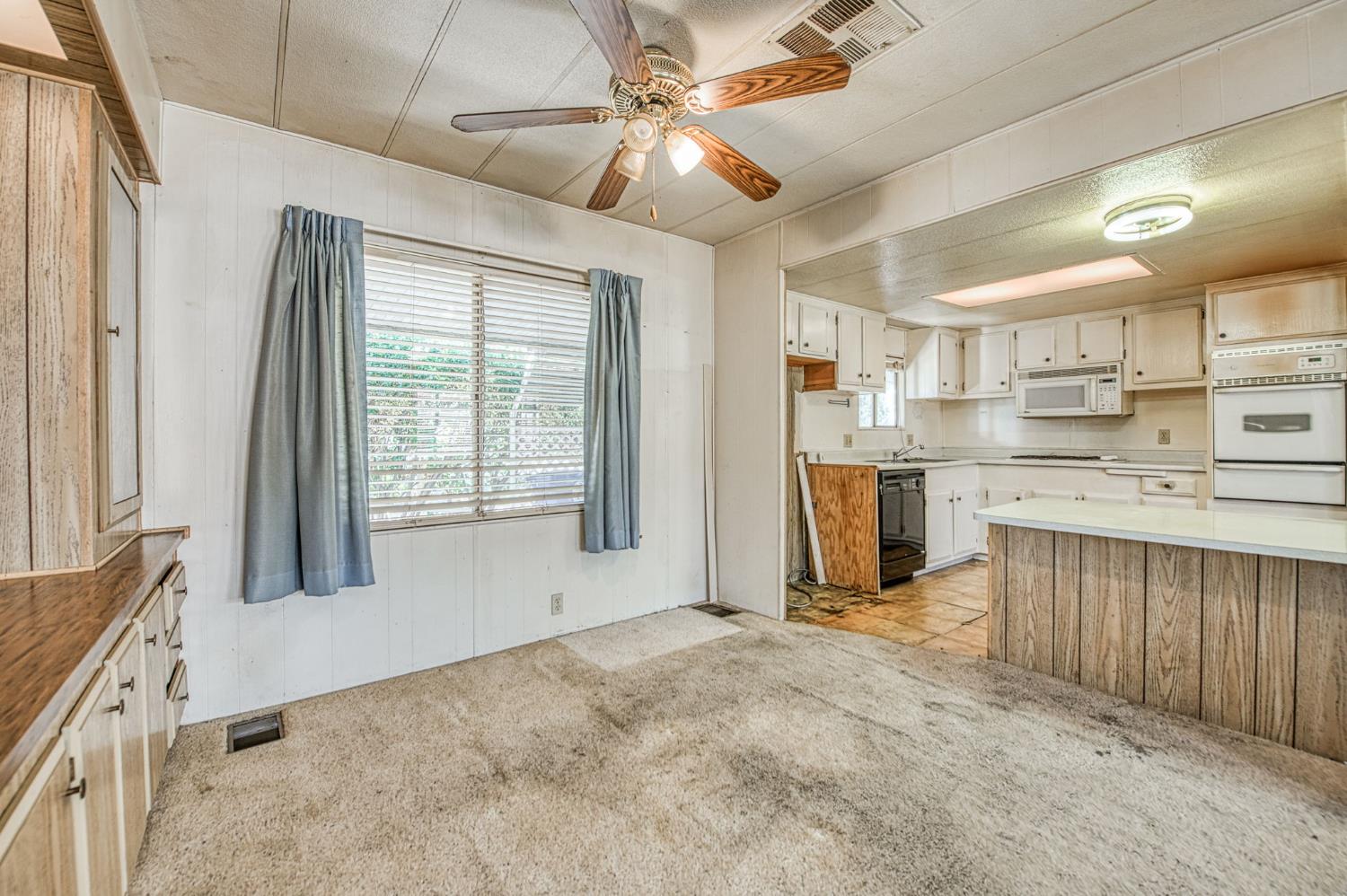 1300 W Olson Ave #75, Reedley, CA 93654