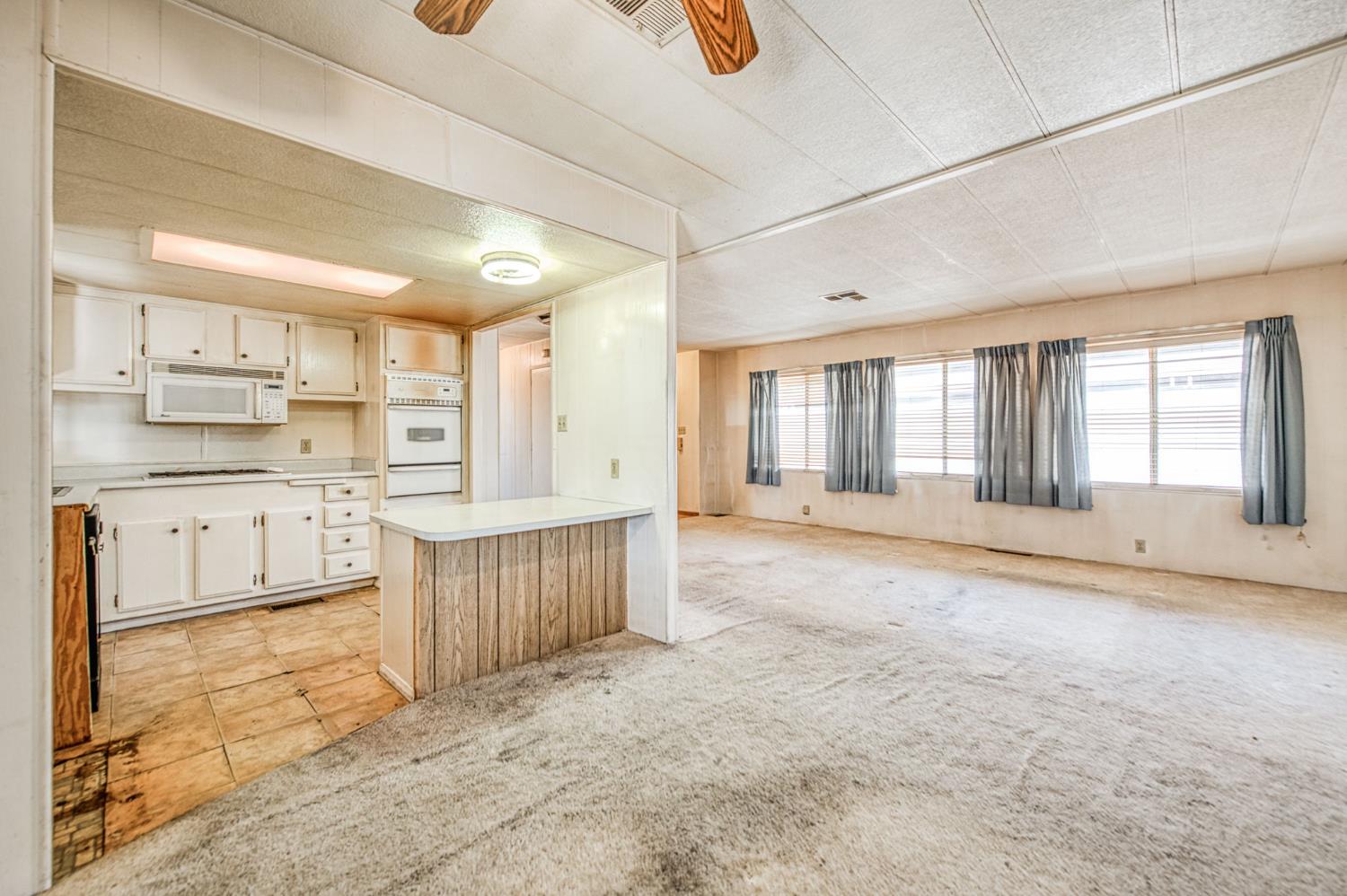 1300 W Olson Ave #75, Reedley, CA 93654