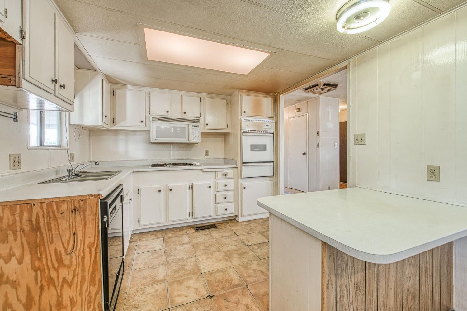 1300 W Olson Ave #75, Reedley, CA 93654