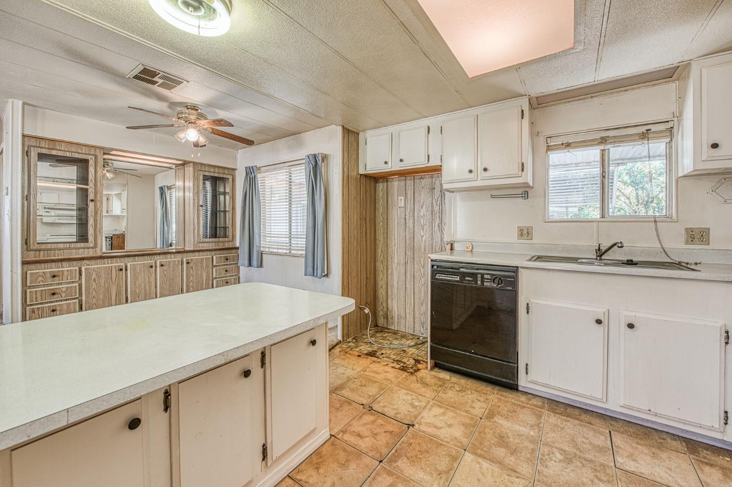 1300 W Olson Ave #75, Reedley, CA 93654