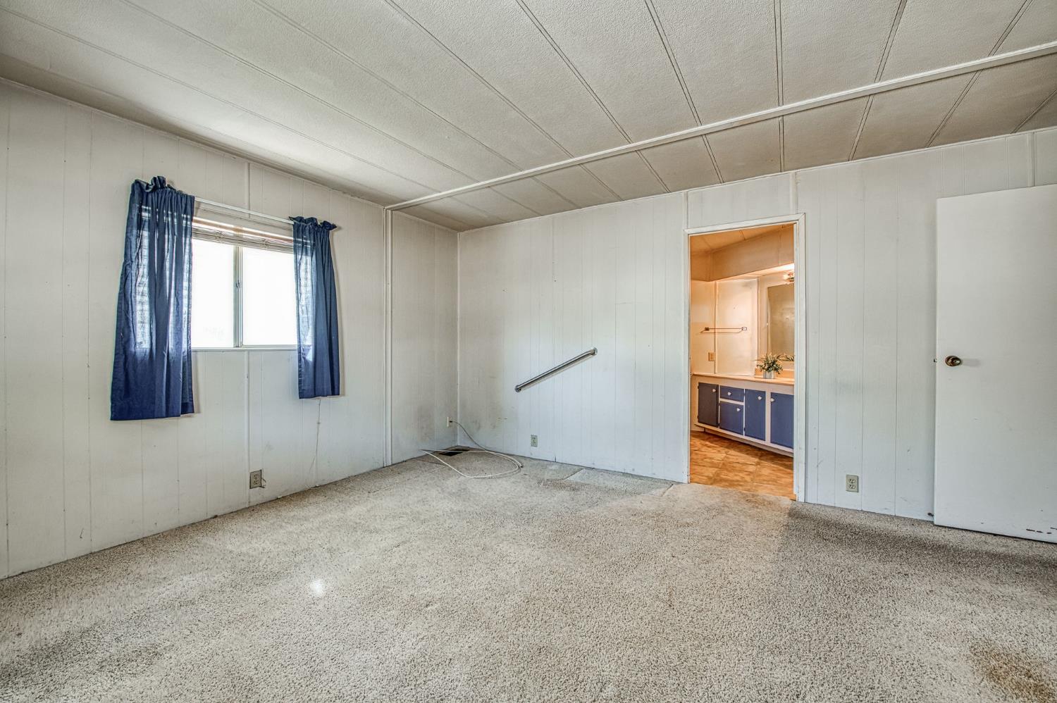 1300 W Olson Ave #75, Reedley, CA 93654