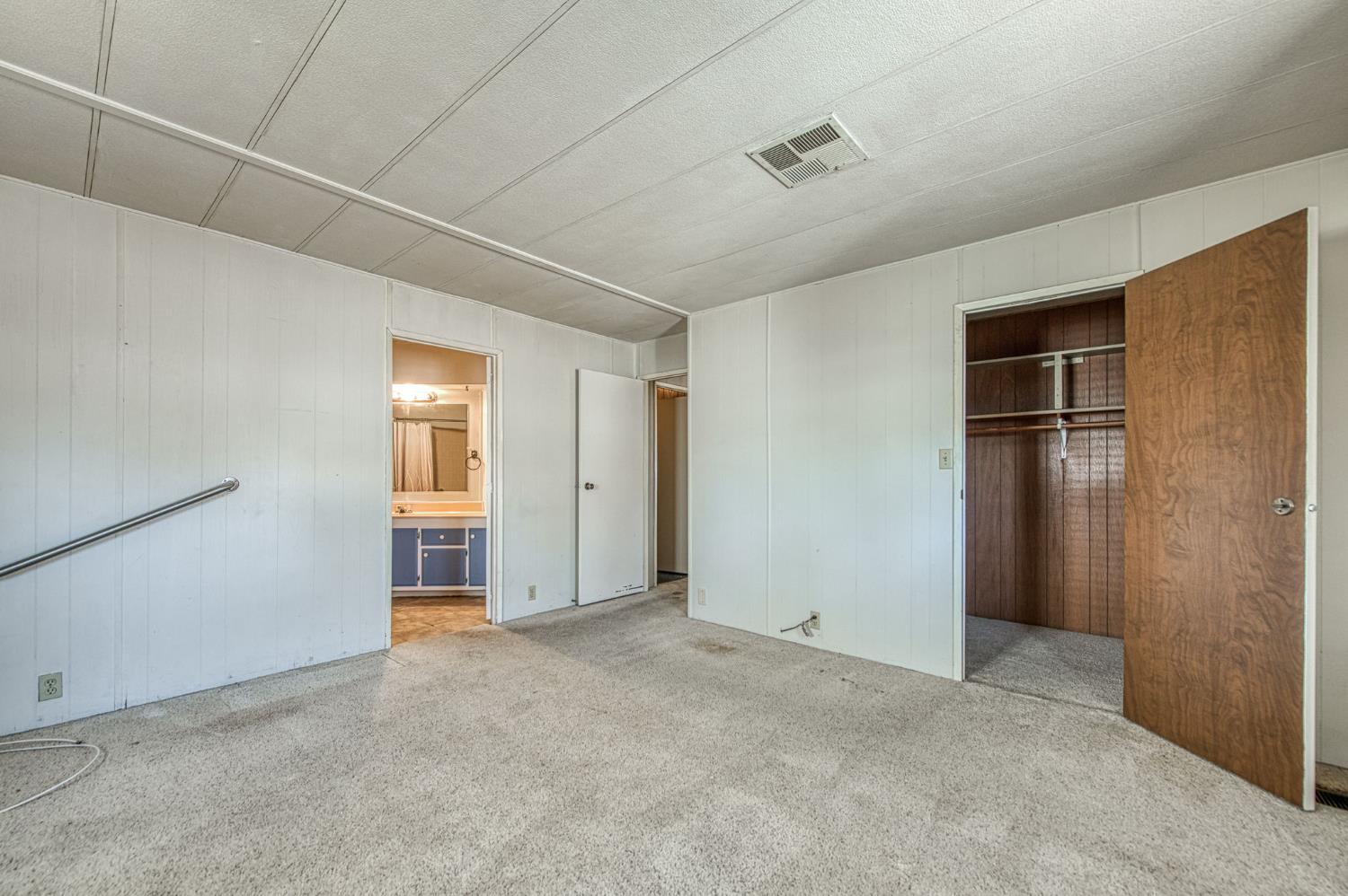 1300 W Olson Ave #75, Reedley, CA 93654