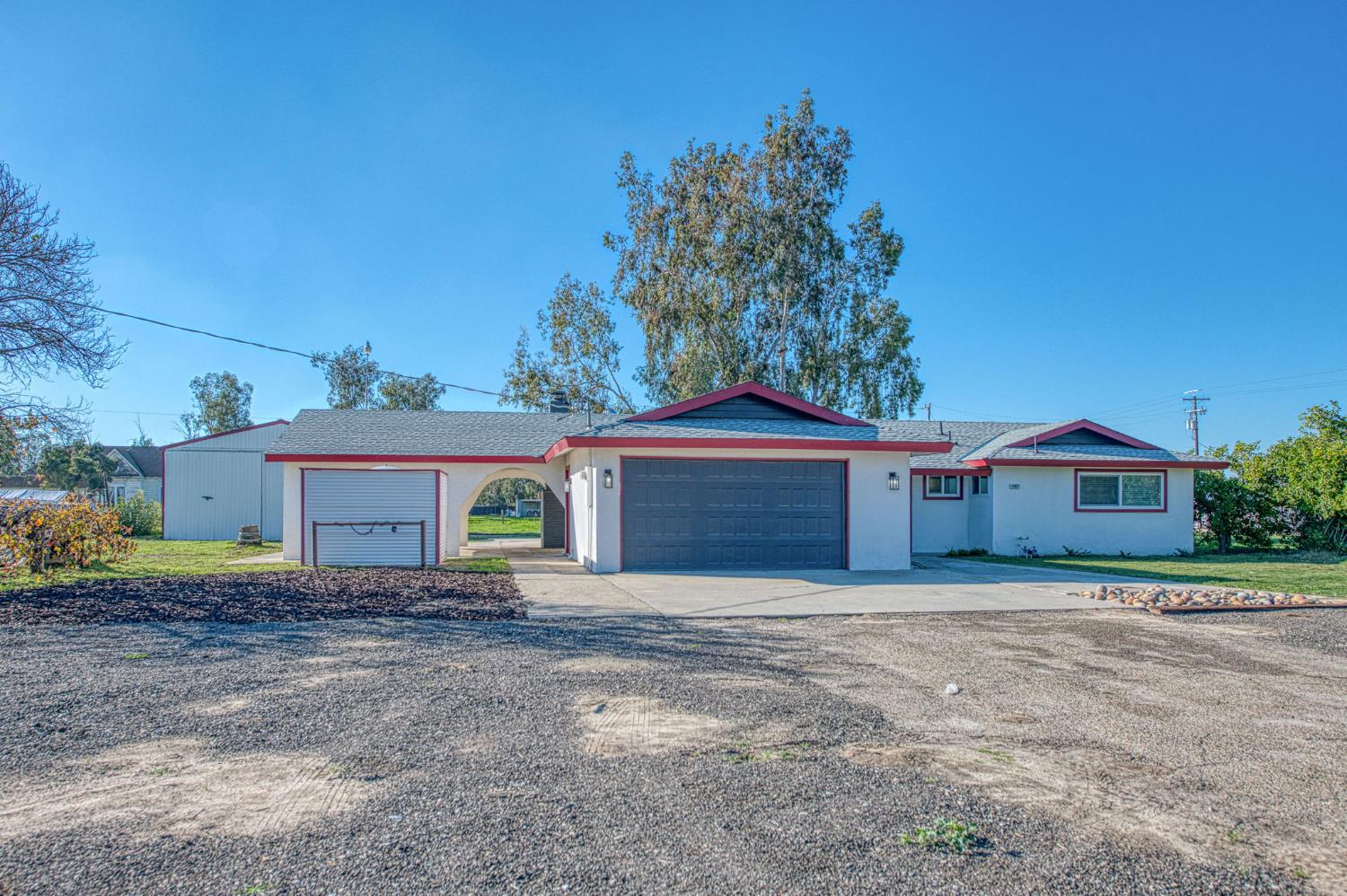 12027 S Brawley Ave, Caruthers, CA 93609