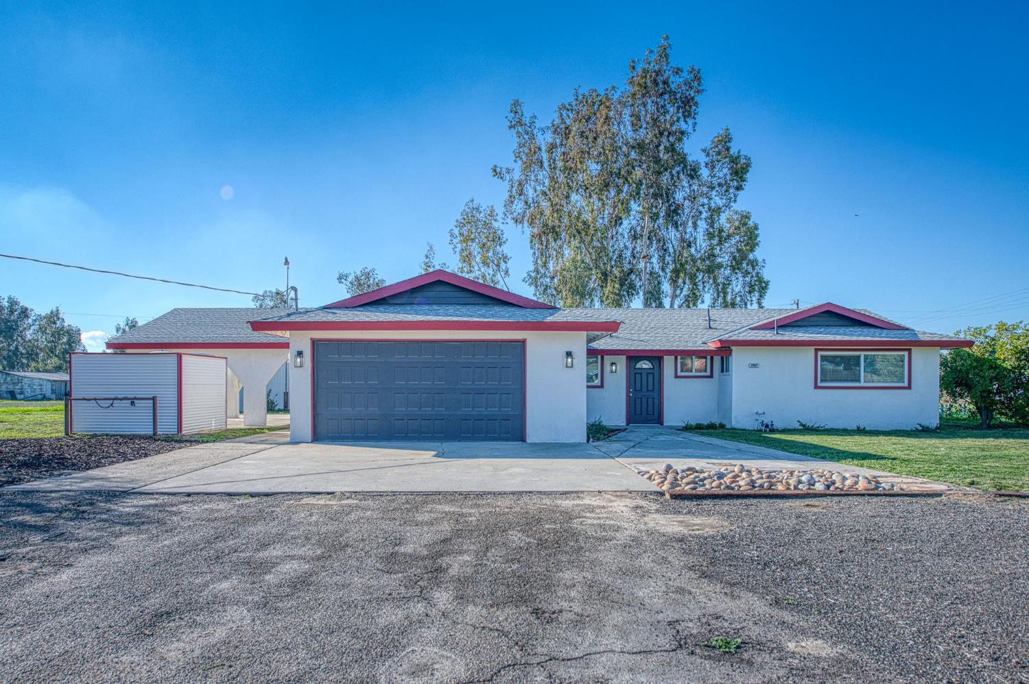 12027 S Brawley Ave, Caruthers, CA 93609