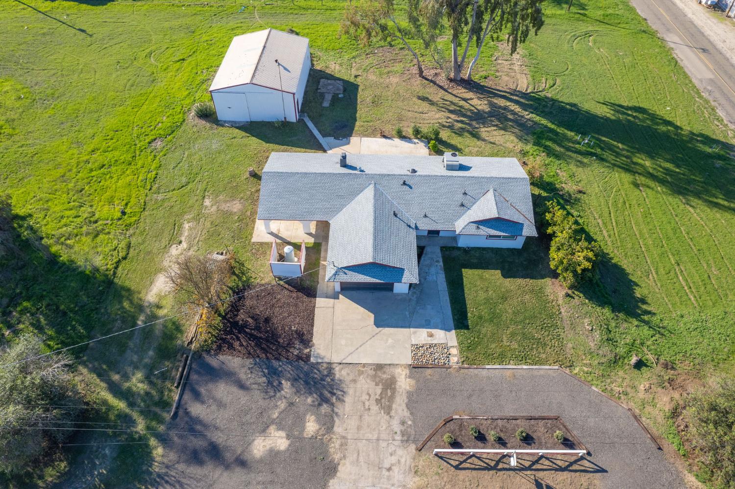 12027 S Brawley Ave, Caruthers, CA 93609