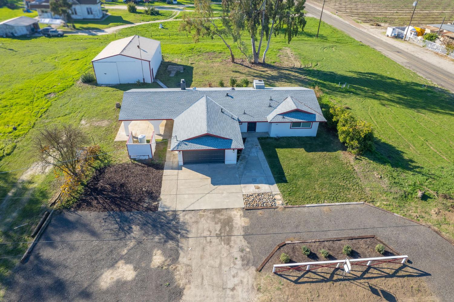 12027 S Brawley Ave, Caruthers, CA 93609