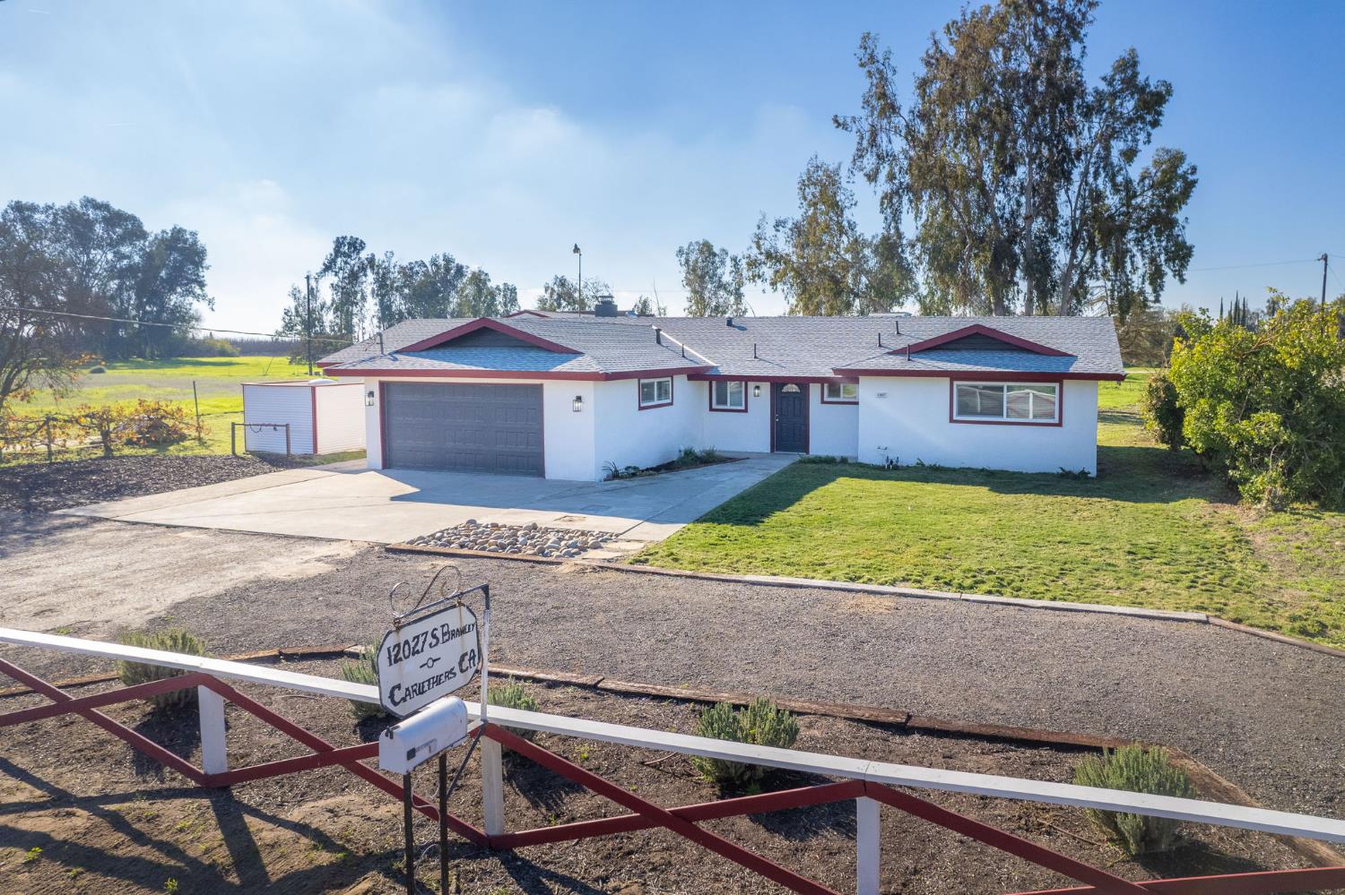12027 S Brawley Ave, Caruthers, CA 93609