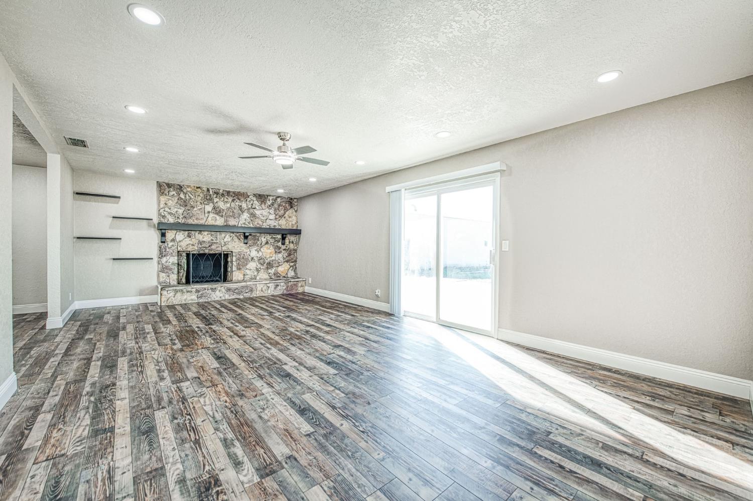 12027 S Brawley Ave, Caruthers, CA 93609